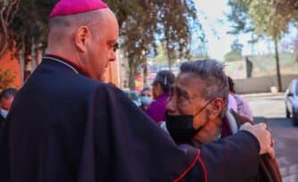 El obispo Francisco Acero cuenta cómo se vive la fe en medio de toneladas de basura