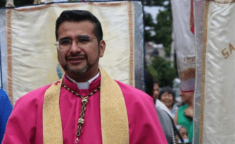 ¡Advertencia! Este hombre no es sacerdote, denuncia diócesis mexicana