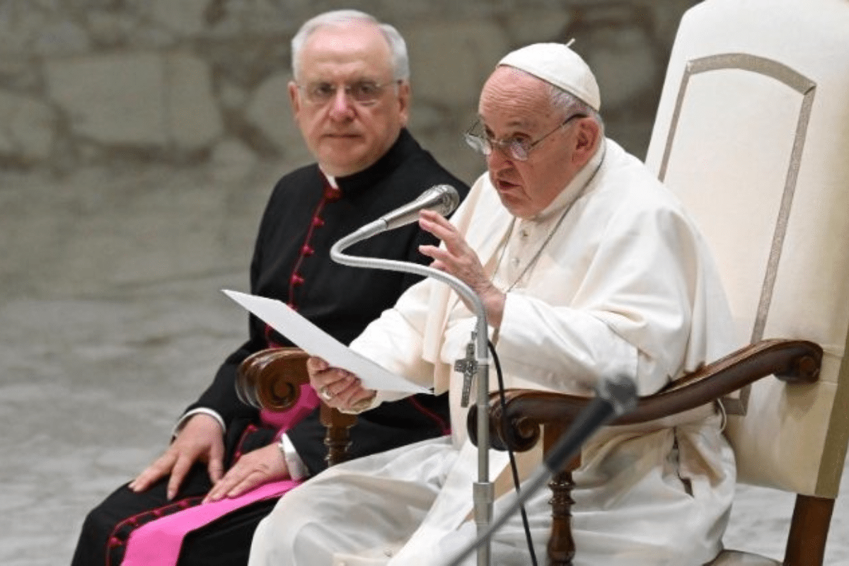 "Donde hay jóvenes, hay lío". Así recordó el Papa Francisco su reciente viaje a la JMJ Lisboa