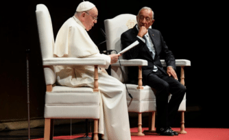 El Papa en  Lisboa: "Que la JMJ ayude a construir puentes de paz en Europa"