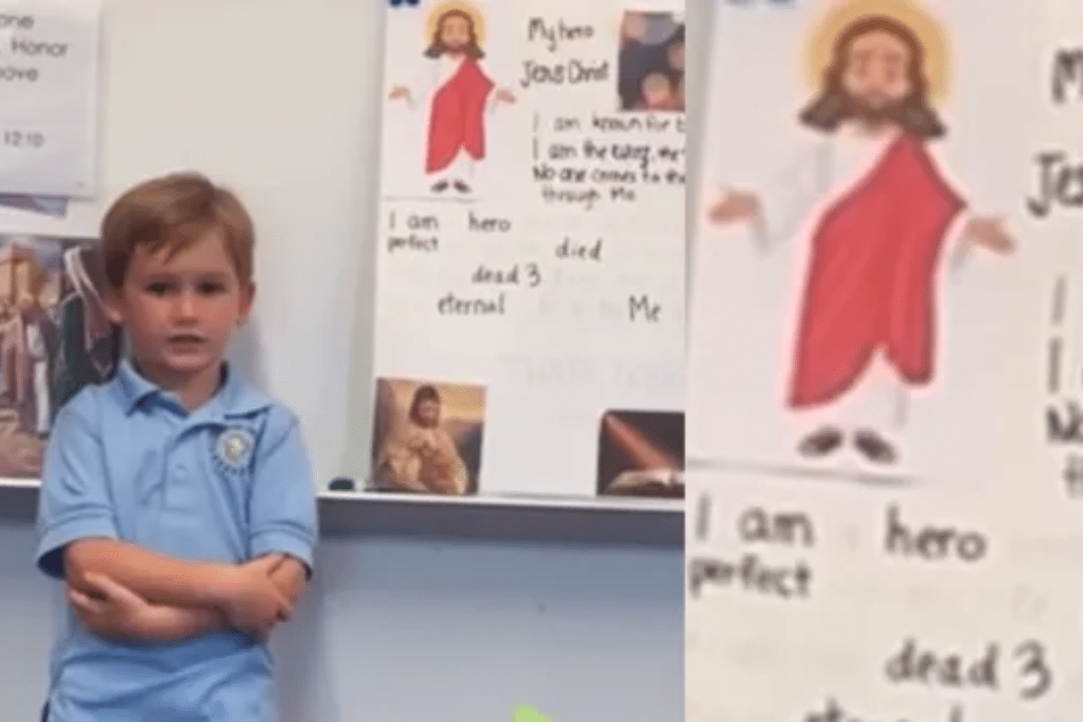 Niño elige a Jesús como su superhéroe favorito y sorprende a toda la clase