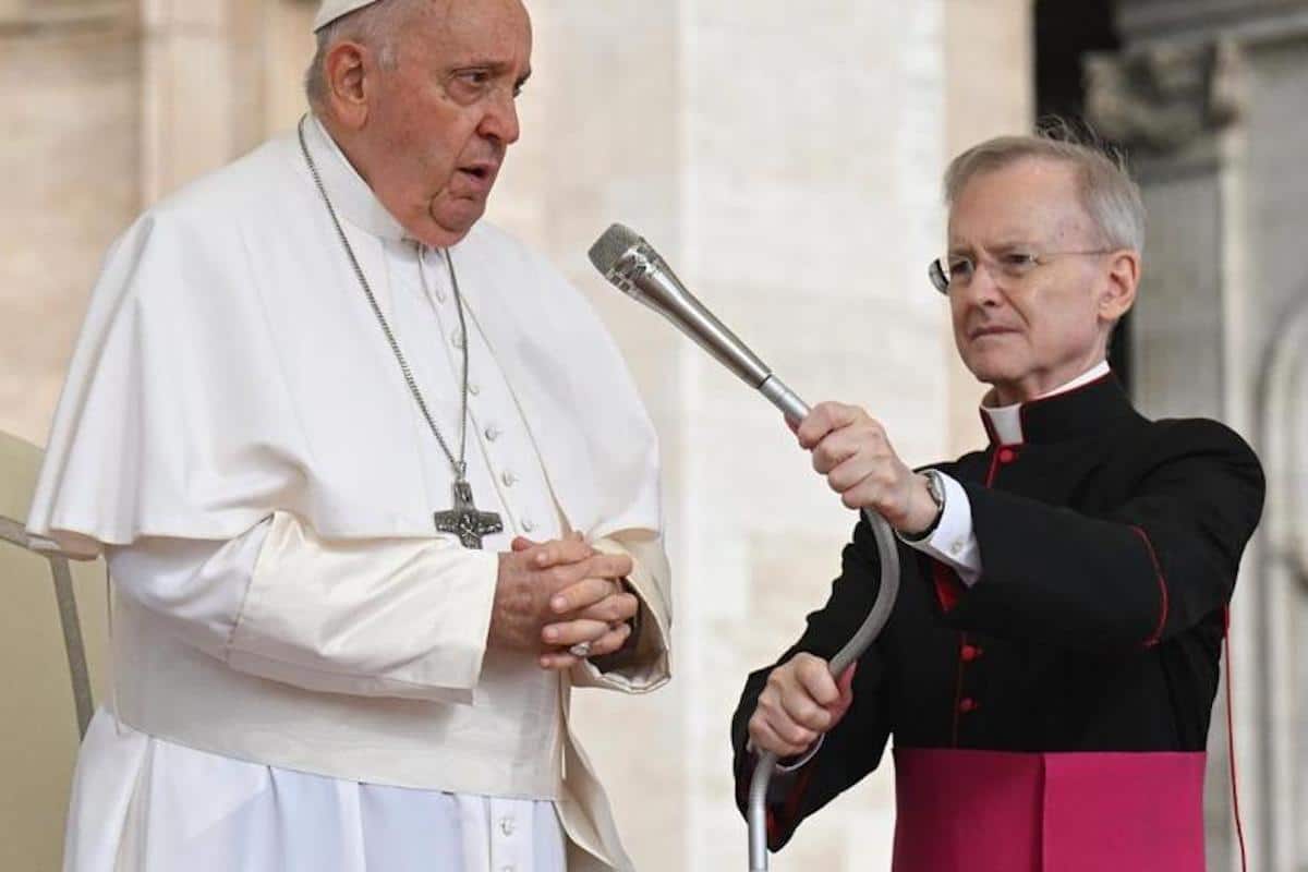 "Dejen de asfixiar al África", pide el Papa Francisco a los poderosos