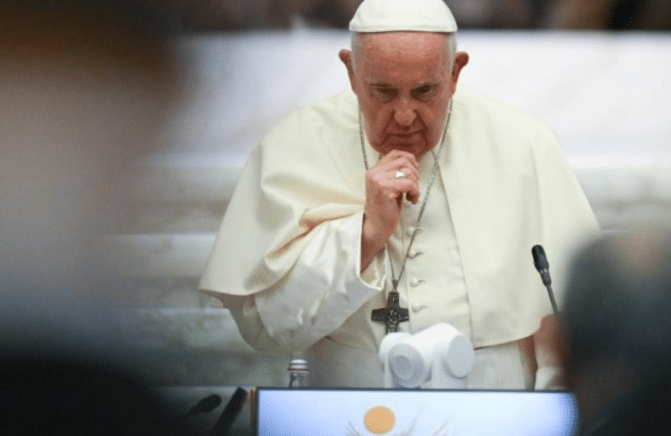 El chismorreo en la Iglesia es el anti Espíritu Santo: Papa Francisco