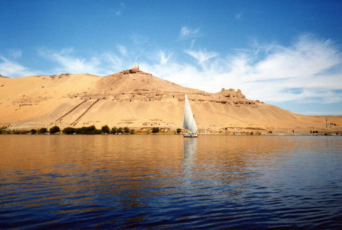 ¿El río Nilo de Egipto se tiñó de rojo? ¿Dios nos quiere decir algo?