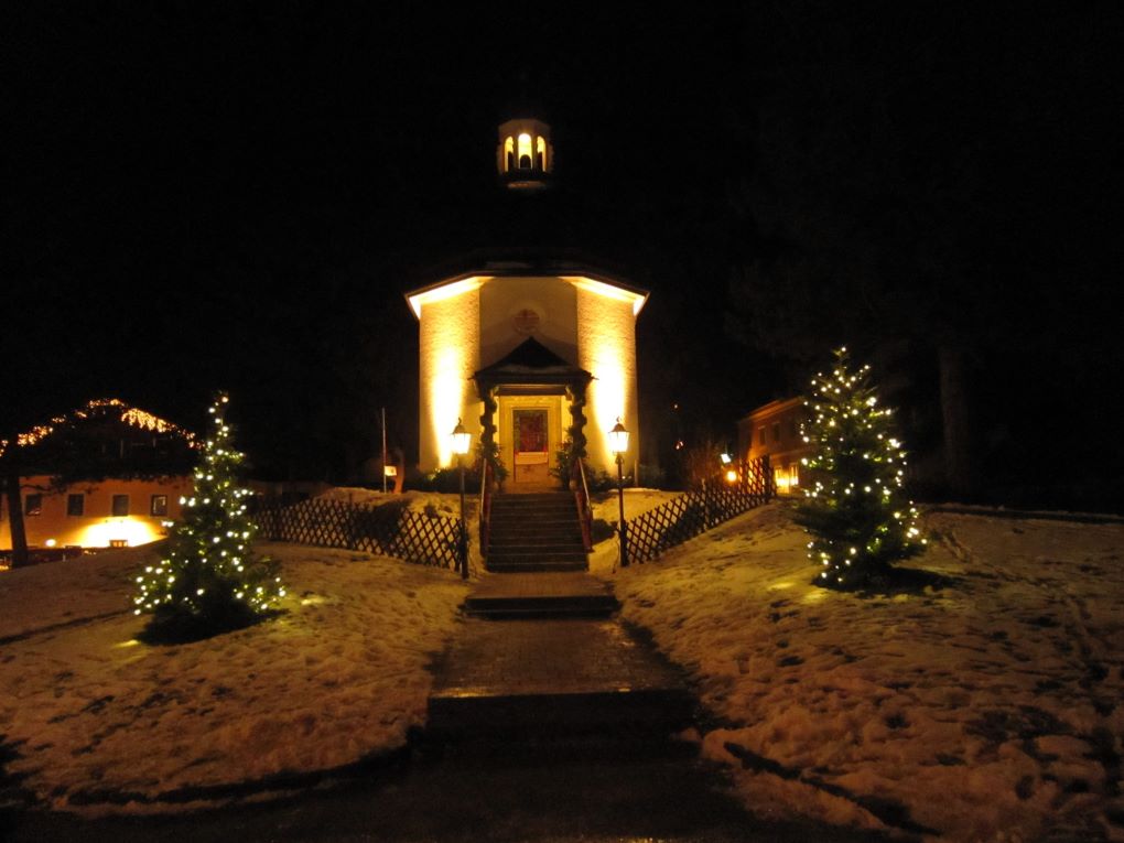 Iglesia de San Nicolás, ubicada en Oberndorf, Austria. Foto: Especial