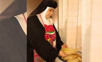 Día de la Candelaria: Religiosas inician la venta de tamales y atoles para el 2 de febrero