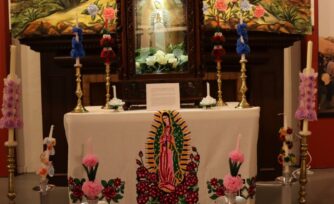 Visita la imagen de la Virgen de Guadalupe de 130 años