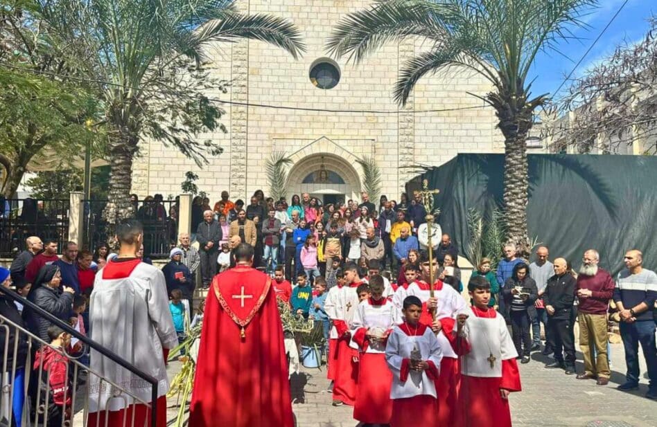 En medio de la Guerra, católicos celebran el Domingo de Ramos en Gaza