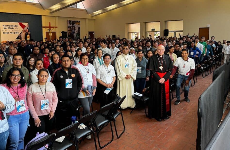 Los 3 consejos de un Cardenal para llevar por buen camino a los jóvenes