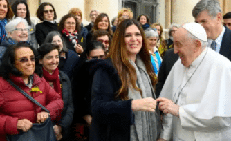 El Papa dedica el mes de abril a orar por las mujeres: "¡que cese la discriminación!"