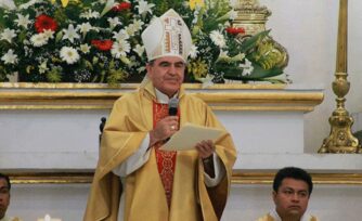 Grupo armado despoja de sus pertenencias al obispo de Orizaba y a dos sacerdotes