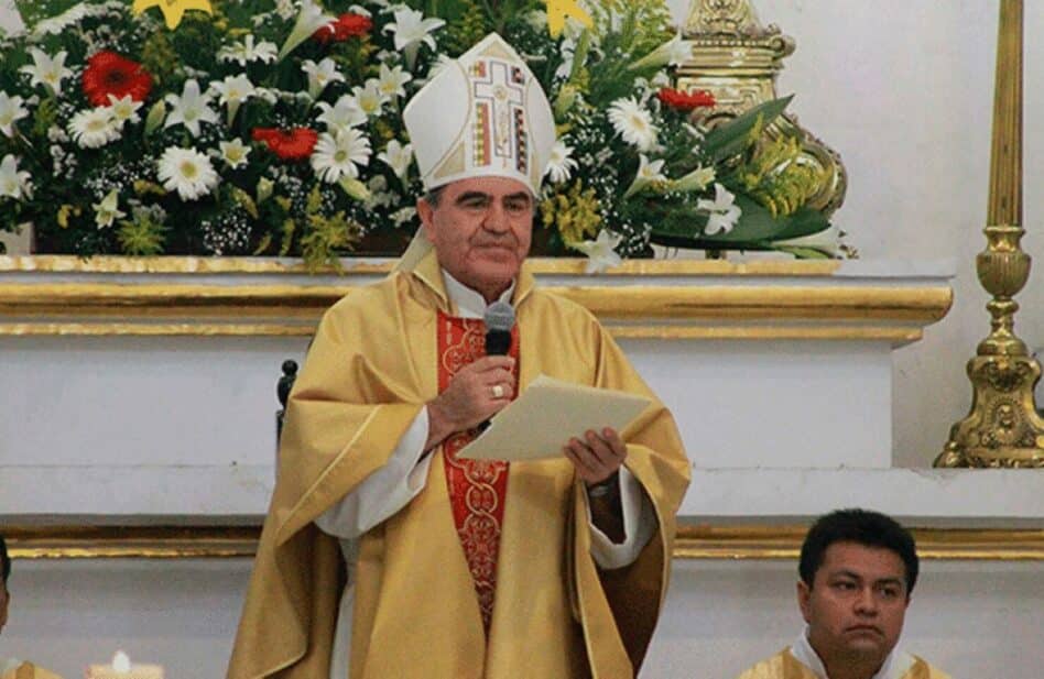 Grupo armado despoja de sus pertenencias al obispo de Orizaba y a dos sacerdotes