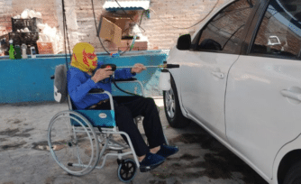 Fray Tormenta no se rinde: ahora lava carros para tratar su dolorosa enfermedad