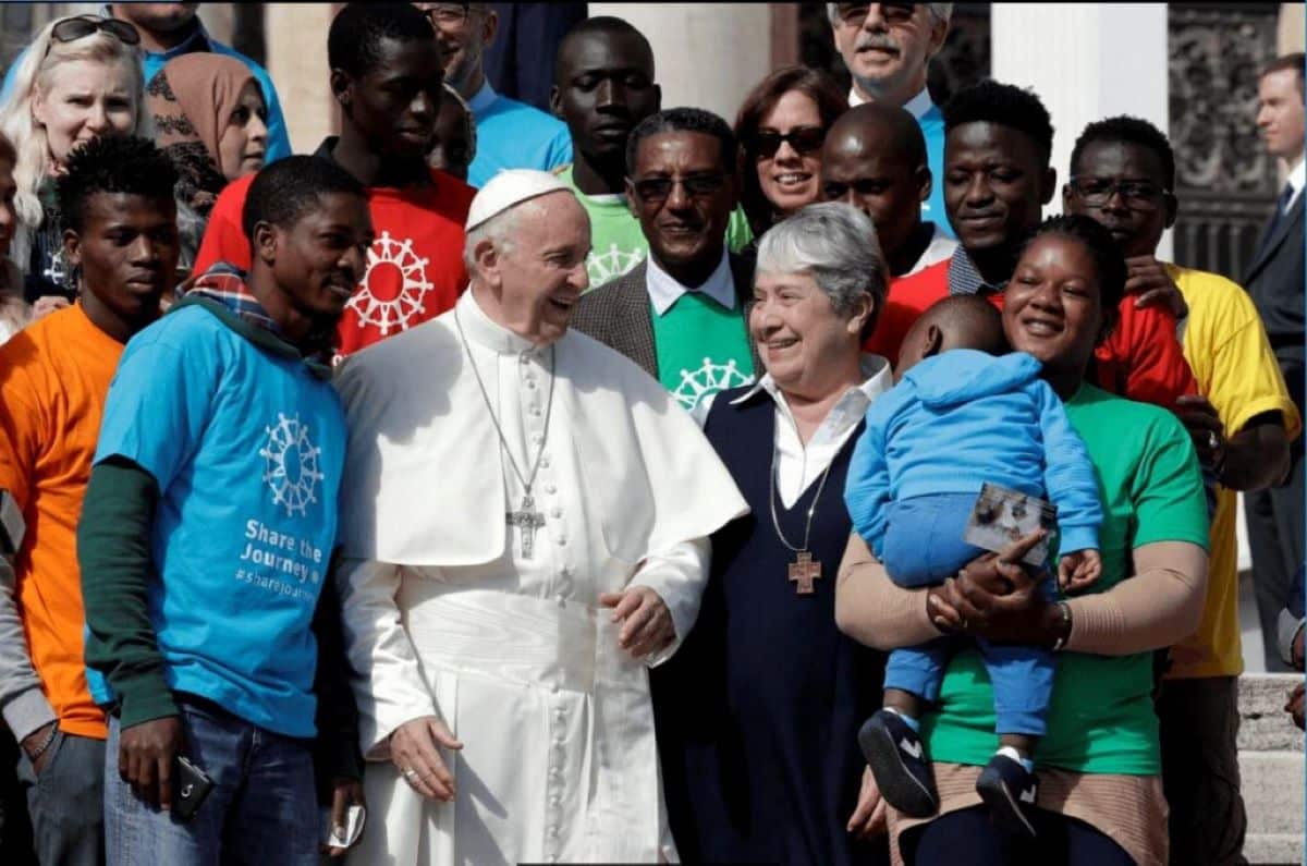 Papa Francisco pide rezar para que los migrantes encuentren la aceptación: “Oremos por los que huyen de su país”