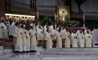 El Cardenal Carlos Aguiar ordena 7 nuevos diáconos para la Arquidiócesis de México