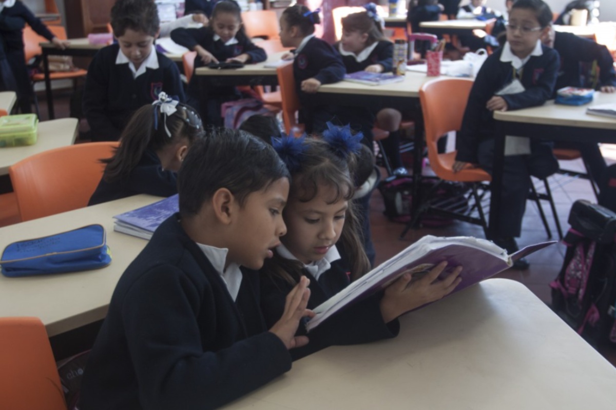 ¿Cómo se relacionan la educación y la religión? La Iglesia se prepara para enfrentar la emergencia escolar