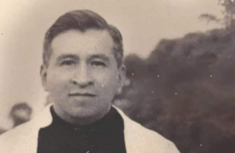 Oración para pedir un milagro por intercesión del padre Moisés Lira, que lo convierta en santo