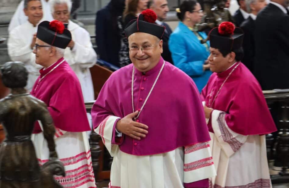 ¿Quién es el padre Antonio Carballo, nuevo rector de la Catedral Metropolitana de la CDMX?