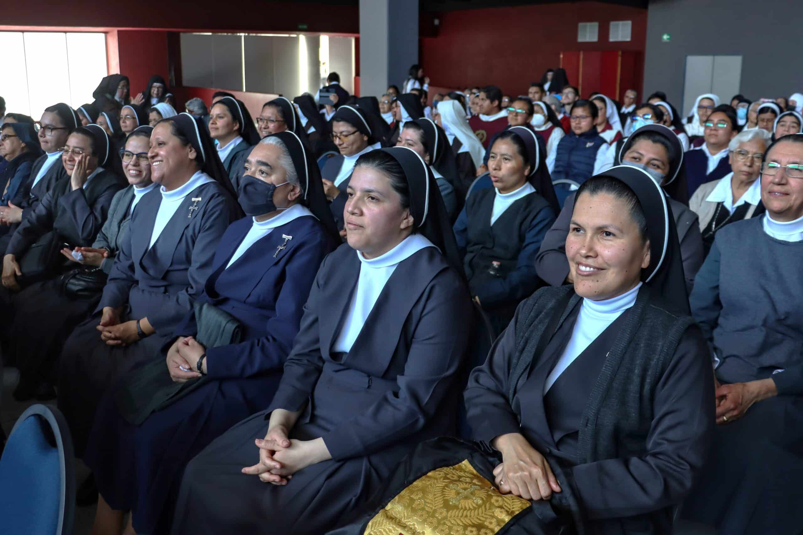 Monjas, frailes y sacerdotes: ¿cómo se conforma el "ejercito" de Dios que trabaja por el prójimo?