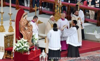 El Papa Francisco canonizó 14 nuevos santos para el mundo