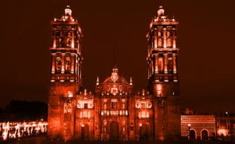 La Catedral de Puebla se "pintará" de rojo y esta es la razón