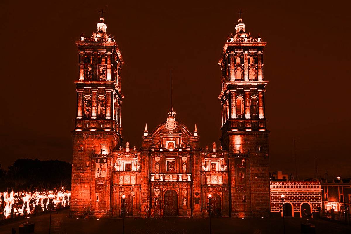 La Catedral de Puebla se "pintará" de rojo y esta es la razón