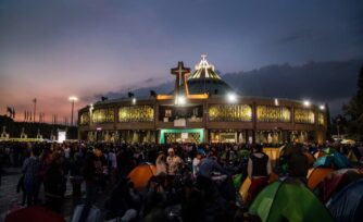 Basílica da la bienvenida a los millones de fieles que visitarán a la Virgen de Guadalupe