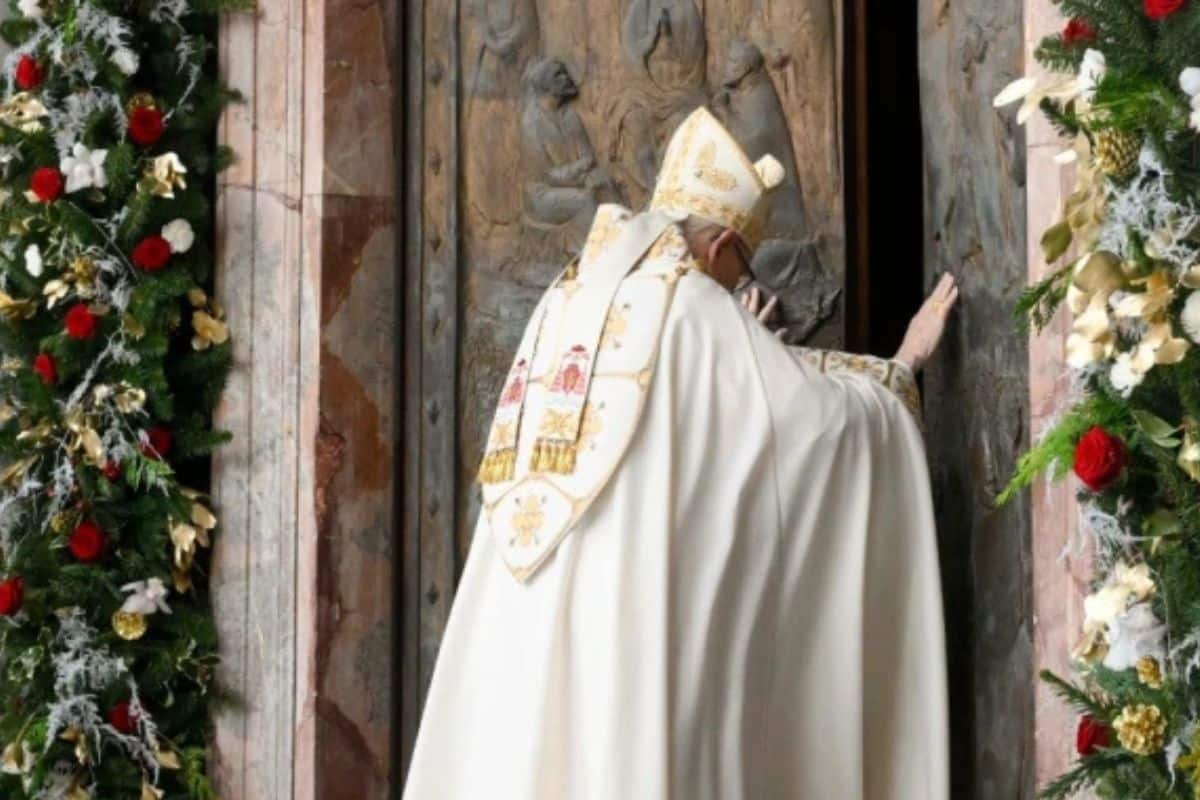 Abren la quinta Puerta Santa: ha llegado el tiempo de la esperanza