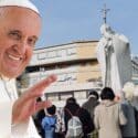 El Papa recibe fisioterapia respiratoria; sus condiciones mejoran