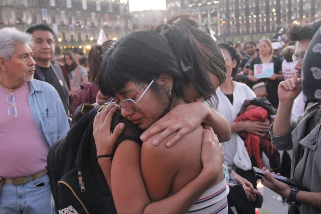 familias-buscadoras-vigilia-zócalo