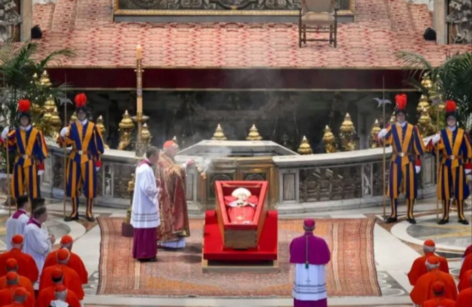 Los símbolos de las exequias del Papa Francisco