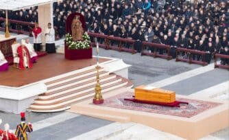¿Qué es una Misa Exequial y cómo será la del Papa Francisco?