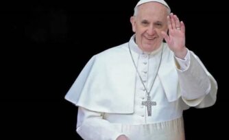 Honremos la memoria del Papa con actos, no con palabras