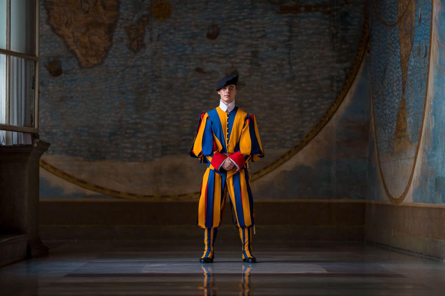 uniforme de gala con boina