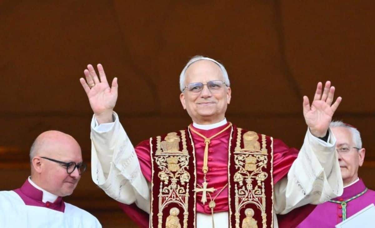 ¿Qué sinifica la Cruz Pectoral del Papa León XIV?
