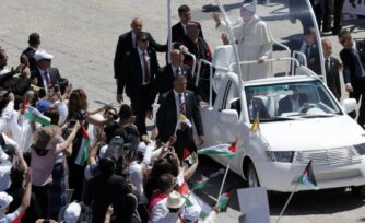 El último deseo del Papa Francisco: atender a niños enfermos en Gaza en su papamóvil