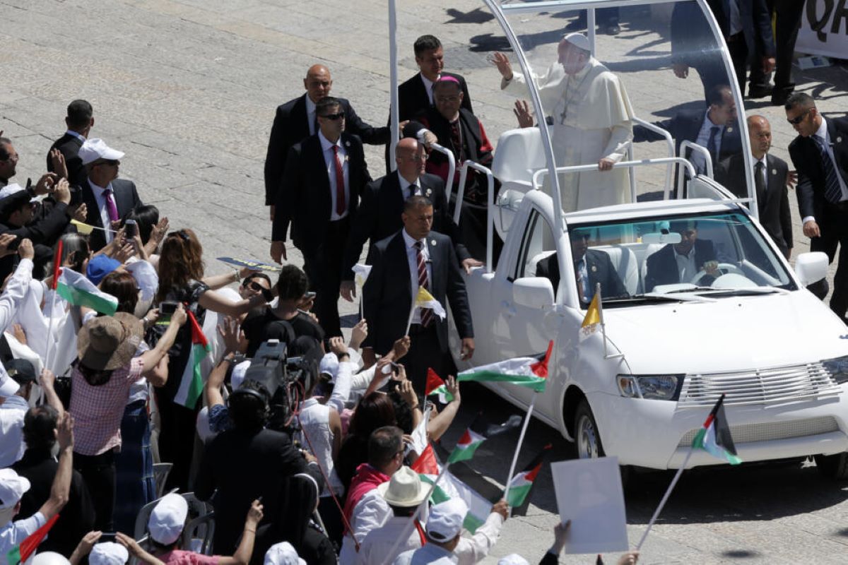 El último deseo del Papa Francisco: atender a niños enfermos en Gaza en su papamóvil