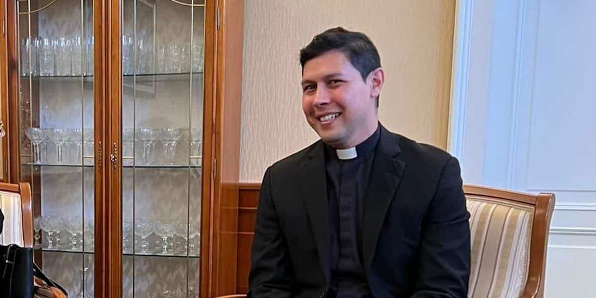 El mexicano con el cargo más alto en el Vaticano: así organizará los viajes del Papa León XIV