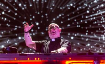 La fe no es para esconderse, es para llevarla a todos lados: El ‘cura DJ’