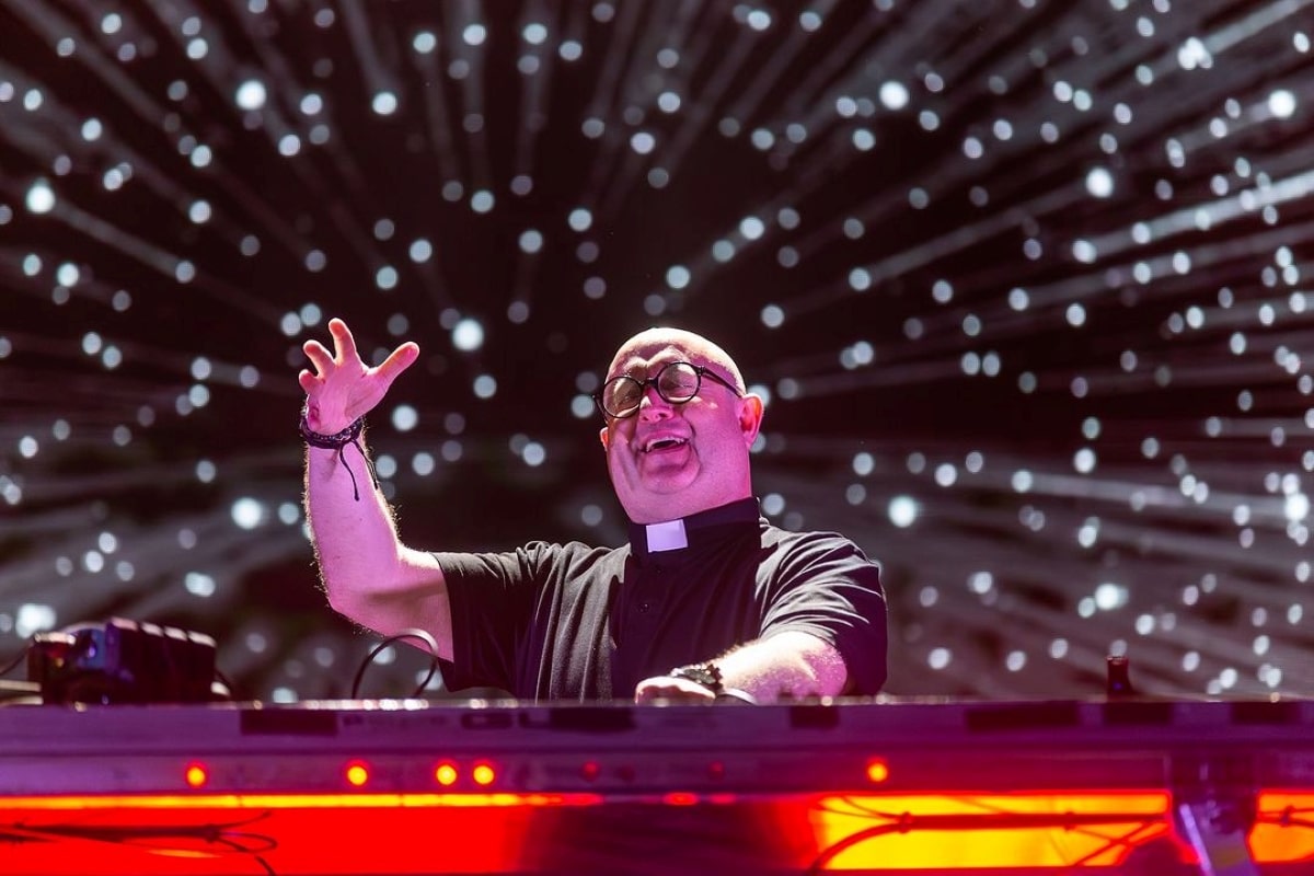La fe no es para esconderse, es para llevarla a todos lados: El ‘cura DJ’