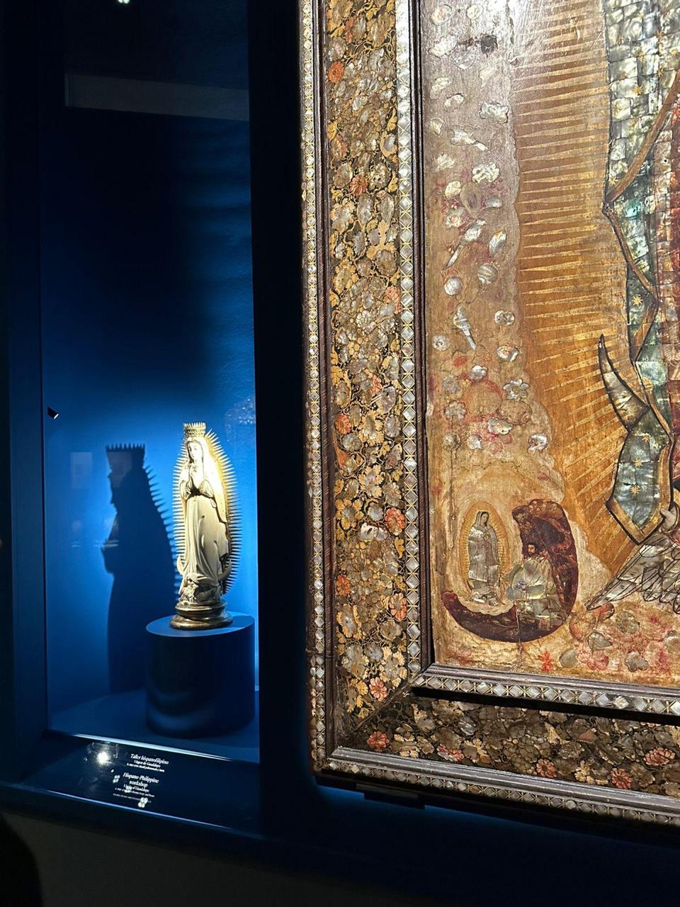 Detalle de la exposición de la Virgen de Guadalupe en el Museo del Prado. Foto: Especial.