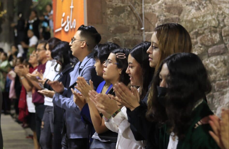 Cómo hablar de Dios con mis amigos y familiares sin terminar peleando