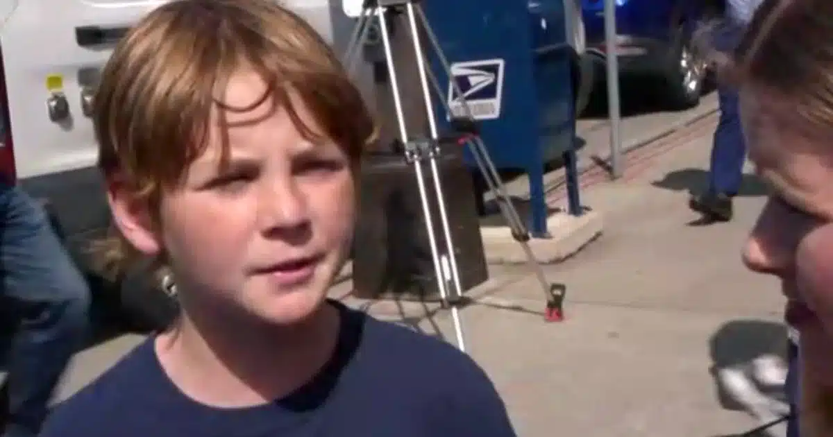 Weston Halsne habla con medios locales. Crédito: Especial