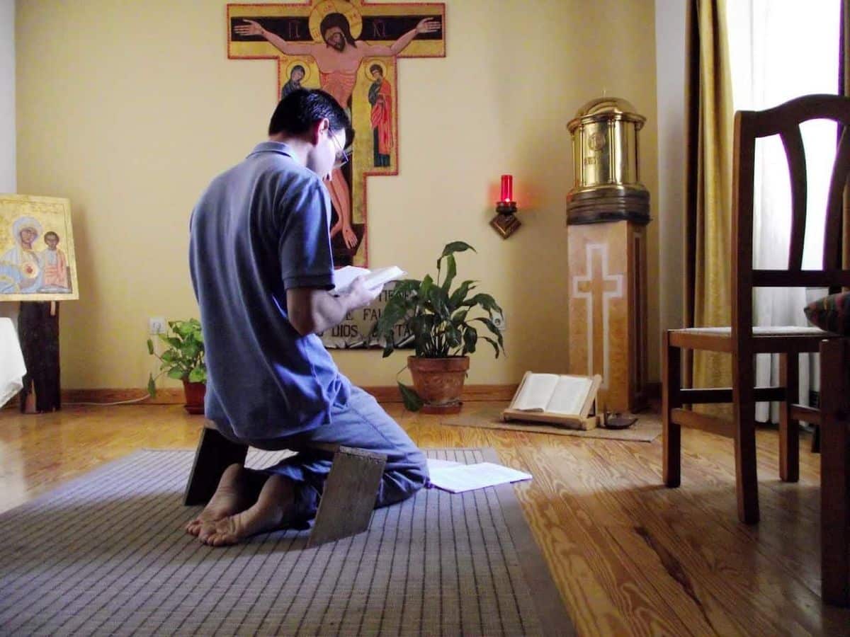 ¿Cómo rezar la Liturgia de las Horas?
