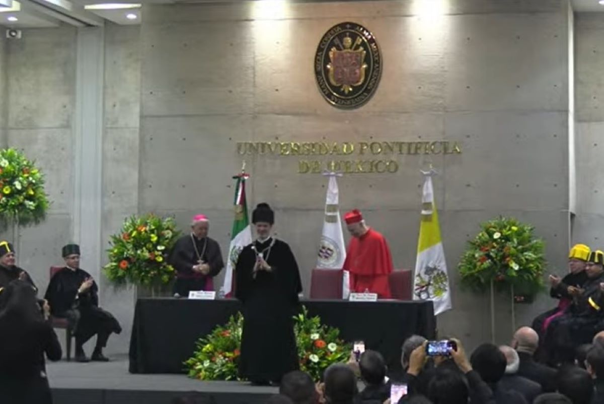 Universidad Pontificia de México inicia ciclo escolar con nuevo rector interino