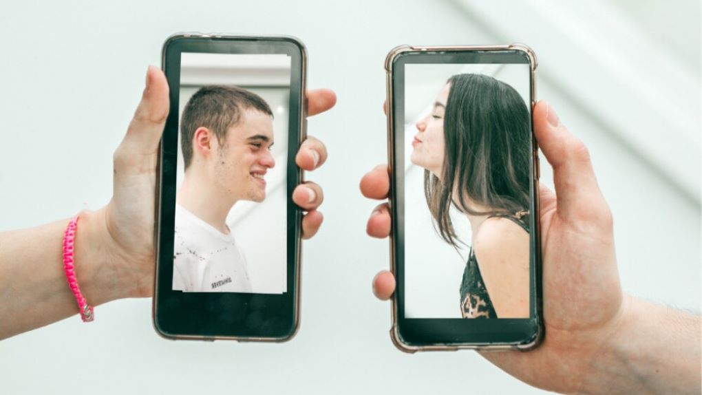 pareja virtual