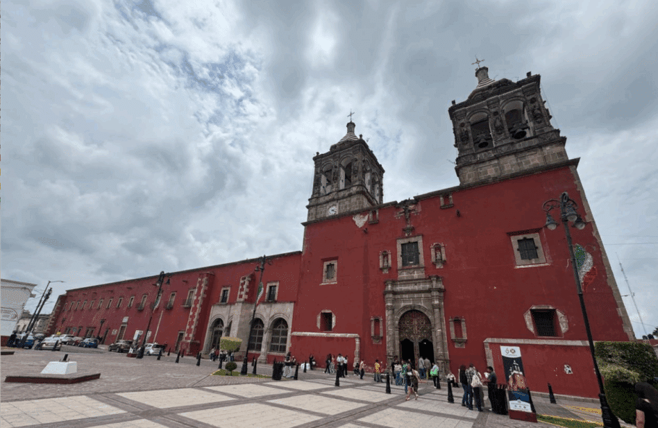 Once retablos dorados y una joya del barroco: así es el Templo de San Agustín en Salamanca