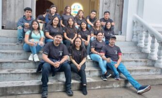 Cómo acercar a los jóvenes a la parroquia: experiencias de grupos juveniles católicos