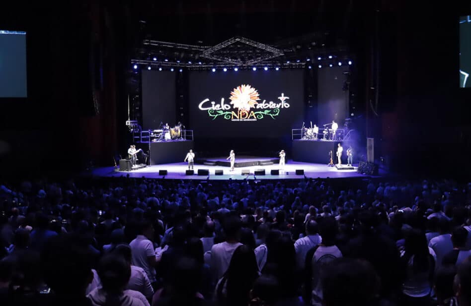 Cielo Abierto cumple 15 años ante 20,000 personas en el Auditorio Nacional