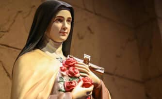Por qué Santa Teresita del Niño Jesús es patrona de las misiones si nunca fue de misión
